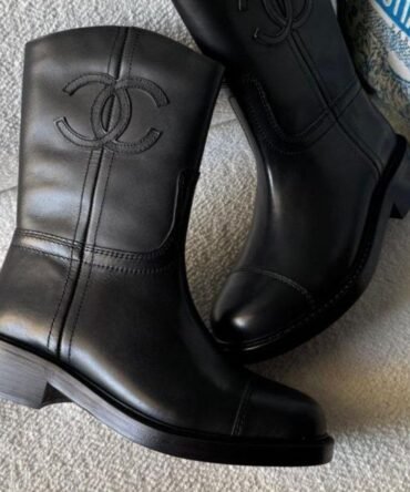 Chanel boots-Woman
