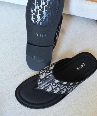 Dior Slipper-Man
