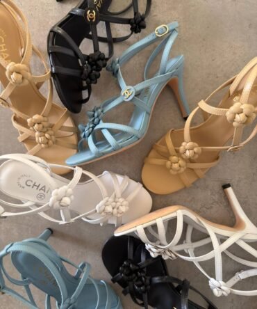 Chanel heels-Woman