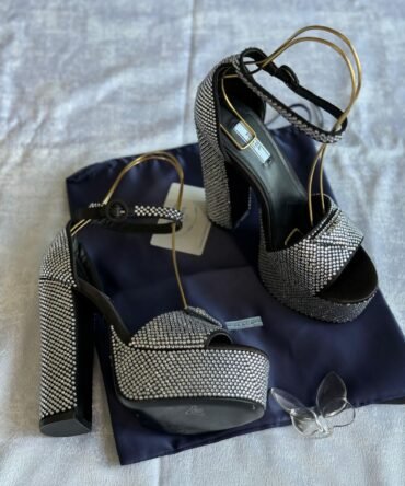 Prada heels-Woman