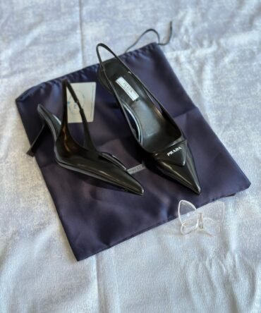 Prada heels-Woman