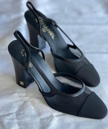 Chanel heels-Woman