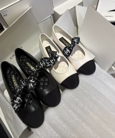 Chanel shoes-Woman